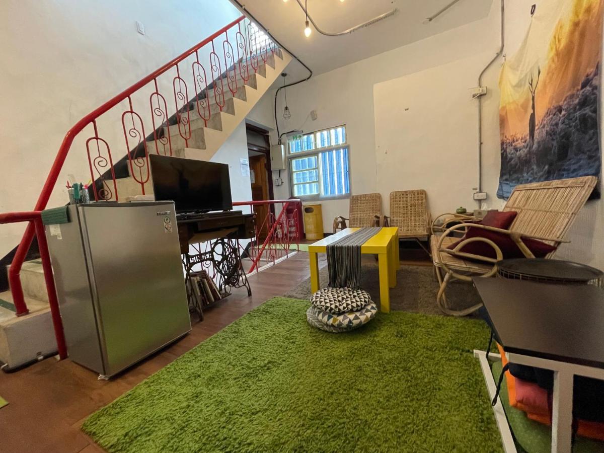 小心沙發背包客棧 Apartment Chenggong Bagian luar foto